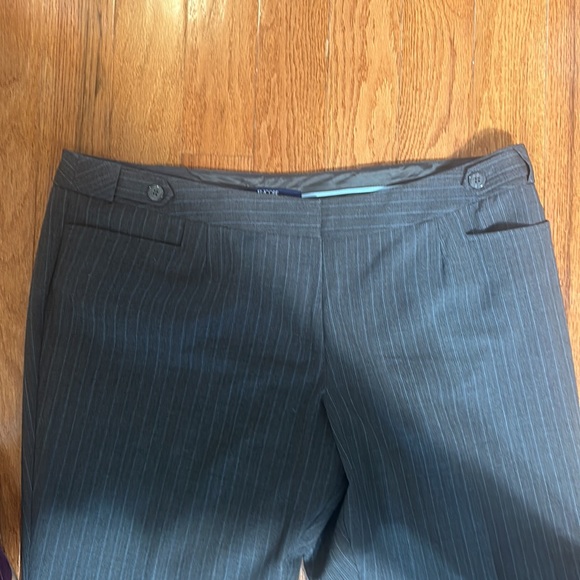 ENCOR PETITES LADIES DERESS PANTS WIDE STRAIGHT LEGS STRIPED GRAY AND BLUE 18 - Picture 2 of 4